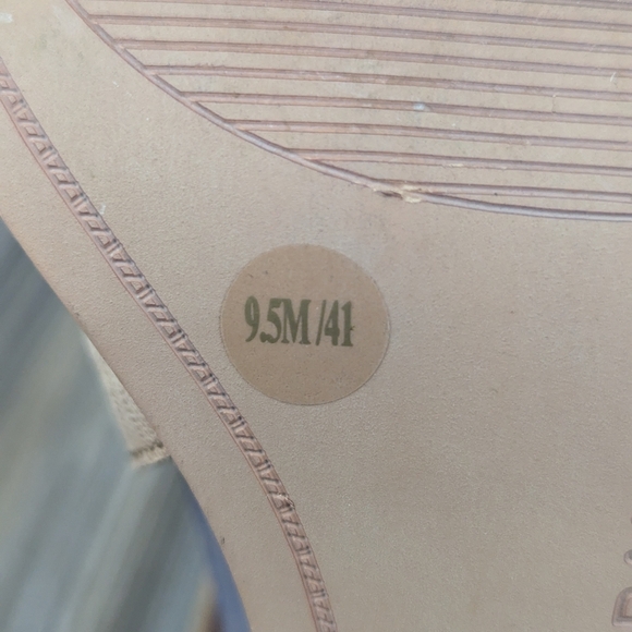 Lucky Brand Size 9.5 Heels/Sandal Like New - Picture 12 of 14